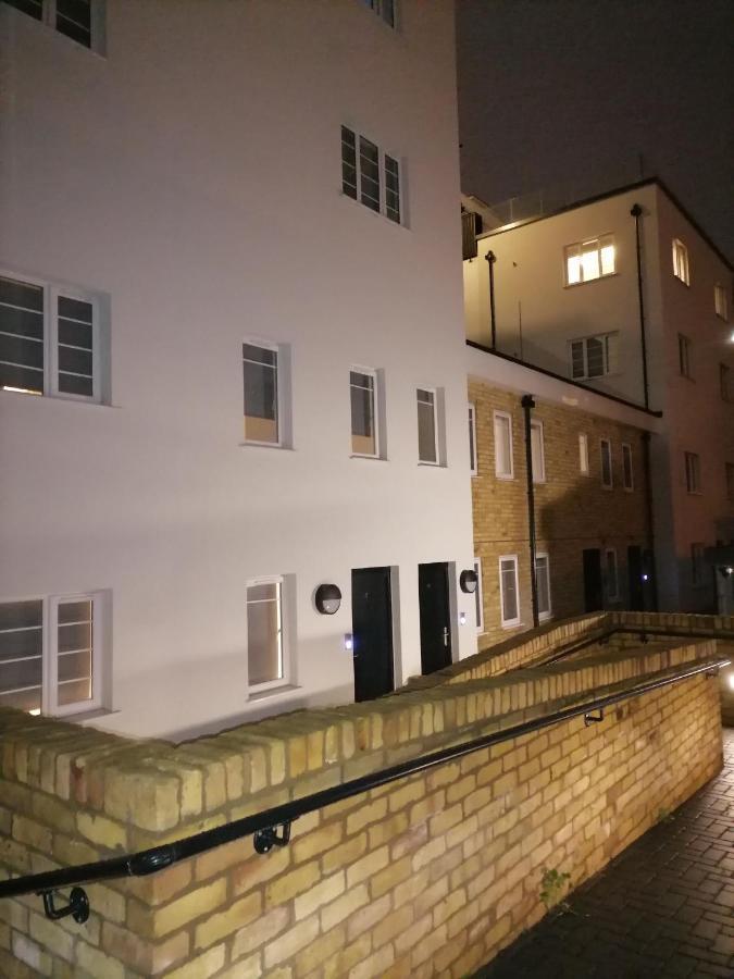 Stunning Rooms By Nine Elms Station Londres Extérieur photo